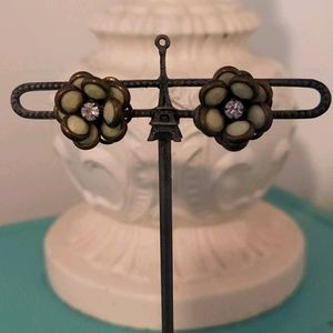 Mint green flower earrings